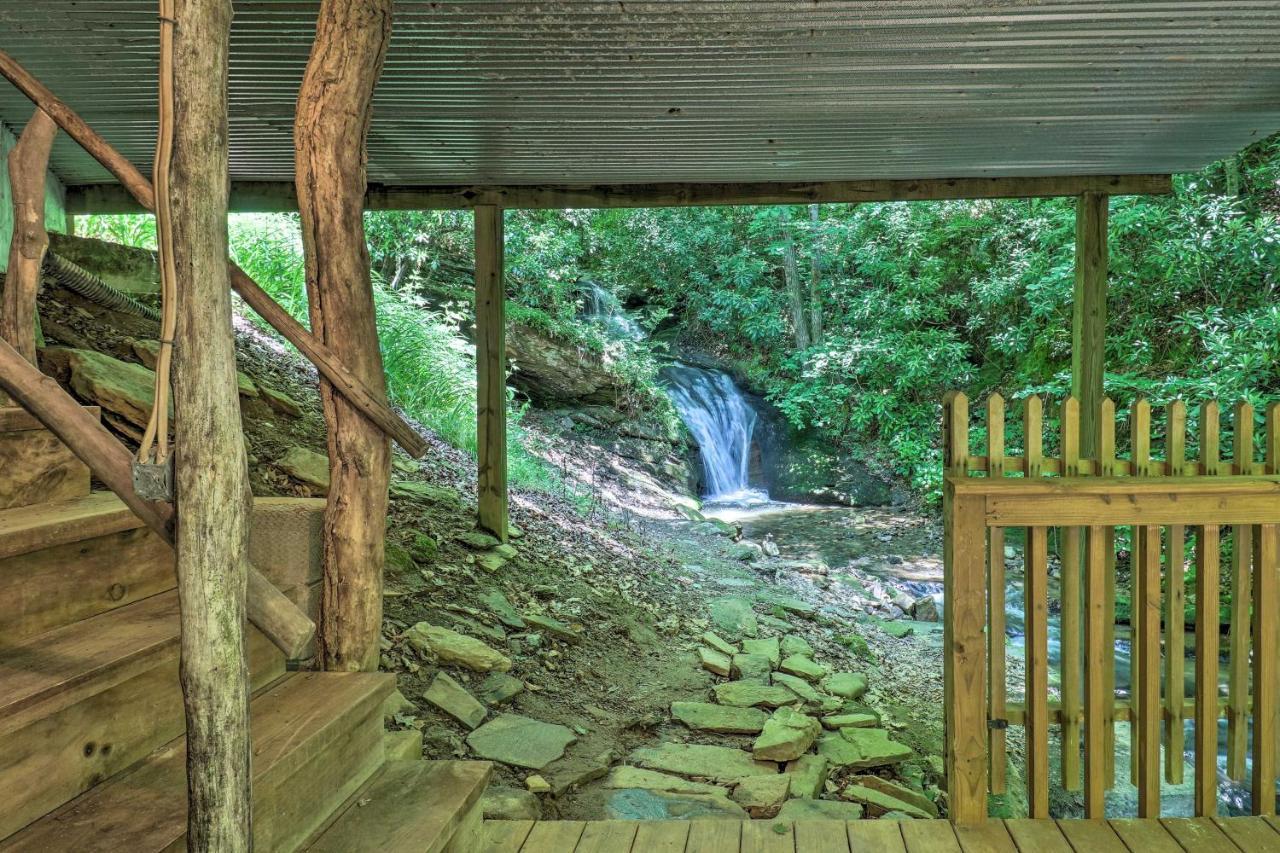 Holiday home With Hot Tub And Waterfall Views! Bryson City
