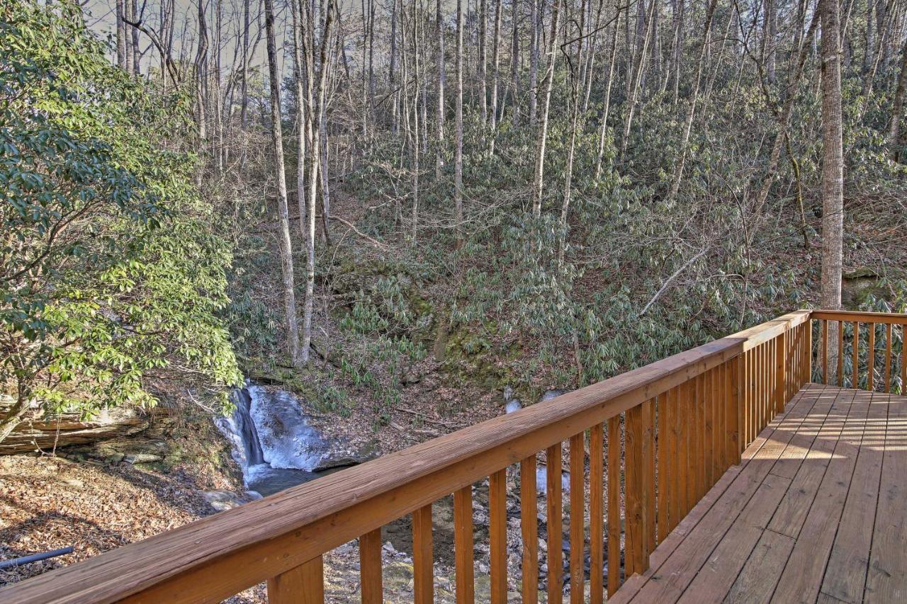 With Hot Tub And Waterfall Views! Bryson City